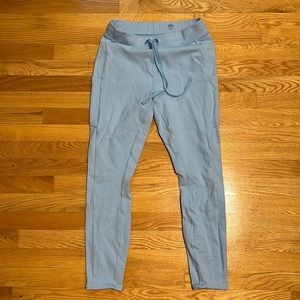 Alo Yoga 7/8 Checkpoint Leggings in Blue Skies Size Large